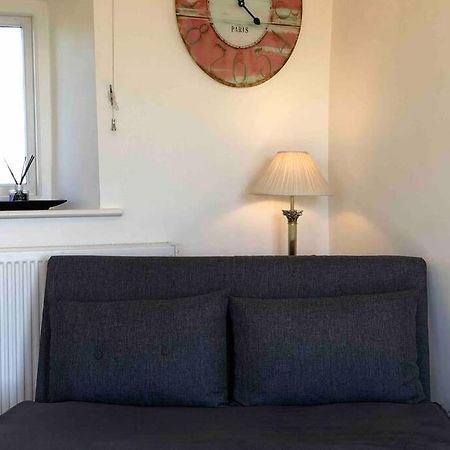 Secluded Romantic Cotswolds Barn - Sleeps 2 To 4 - Near Cirencester - Dog Friendly Villa Kemble Buitenkant foto